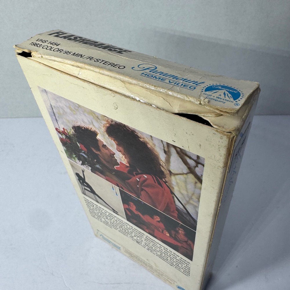 Flashdance VHS 1983 Movie Paramount Home Video‎ Jennifer Beals Stereo Vintage - Picture 3 of 5